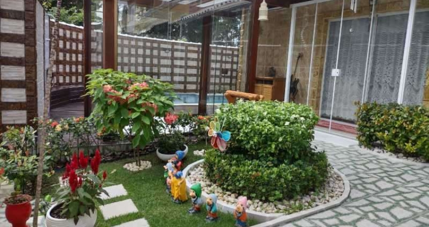 Casa em condomínio fechado com 4 quartos à venda na Rua Estrada dos bandeirantes, Vargem Pequena, Rio de Janeiro