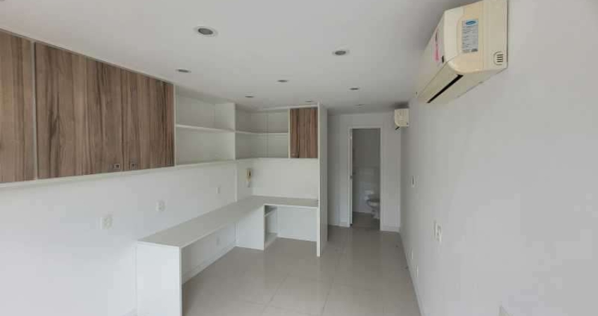 Sala comercial à venda na Estrada dos Três Rios, Freguesia (Jacarepaguá), Rio de Janeiro