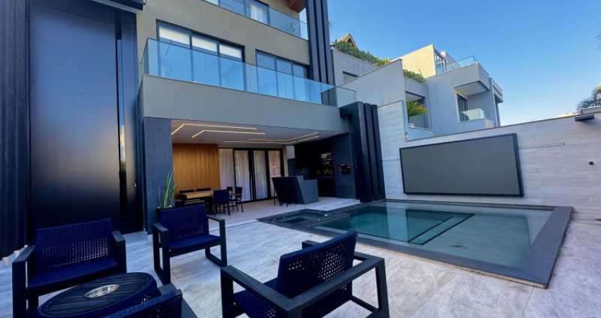 Casa em condomínio fechado com 5 quartos à venda na Estrada Vereador Alceu de Carvalho, Vargem Grande, Rio de Janeiro
