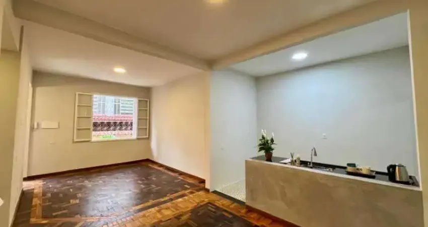 Apartamento com 3 quartos à venda na Rua Jorge Lossio, Alto, Teresópolis