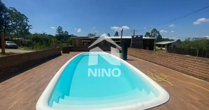Nino imóveis vende ótimo sítio situado no bairro costa verde em gravataí, à disposição de mercado, restaurante e agropecuária. o sítio conta com 2,500 m² de área total, possuindo uma casa com terraço