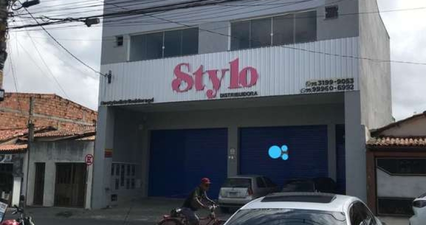 Ponto comercial no feira Guai ,  Centro de Feira de Santana-BA: 3 salas, 2 banheiros, 1 vaga de garagem, 620m² de área!