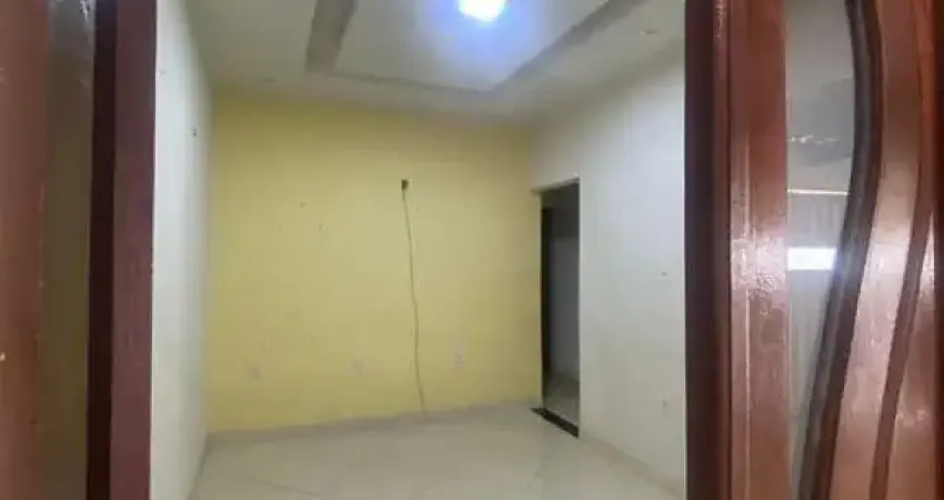 Imperdível: Casa à venda em Feira de Santana-BA, bairro Campo Limpo, 3 quartos, 2 suítes, 1 sala, 3 banheiros, 200m²!