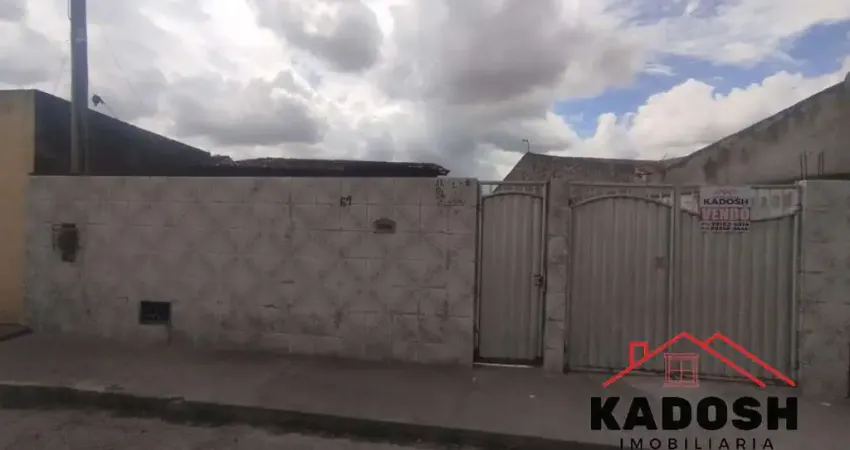 Imperdível: Casa à Venda em Feira de Santana-BA, no Bairro Tomba, com 2 Quartos e 3 Vagas de Garagem!