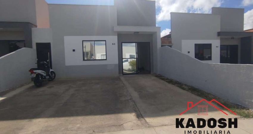 Casa em Condomínio à Venda em Feira de Santana-BA: 2 Quartos, 1 Sala, 1 Banheiro, 2 Vagas, 130m² no Bairro Registro!