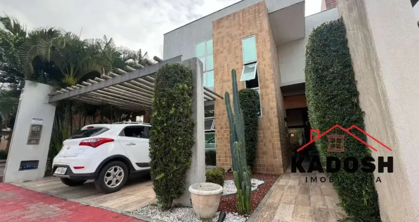LINDO SOBRADO EM CONDOMÍNIO FECHADO - COISA DE NOVELA