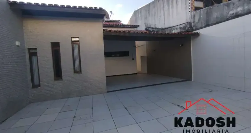 Casa para locação localizado próximo a praça ex combatente em feira de santana