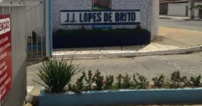 Apartamento para venda no condominio jj lopes de brito localizado no campo limpo em feira de santana