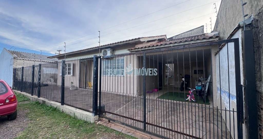 Casa 2 dormitórios no Jardim do Bosque em Cachoeirinha Com garagem fechada e chuurasqueira..
