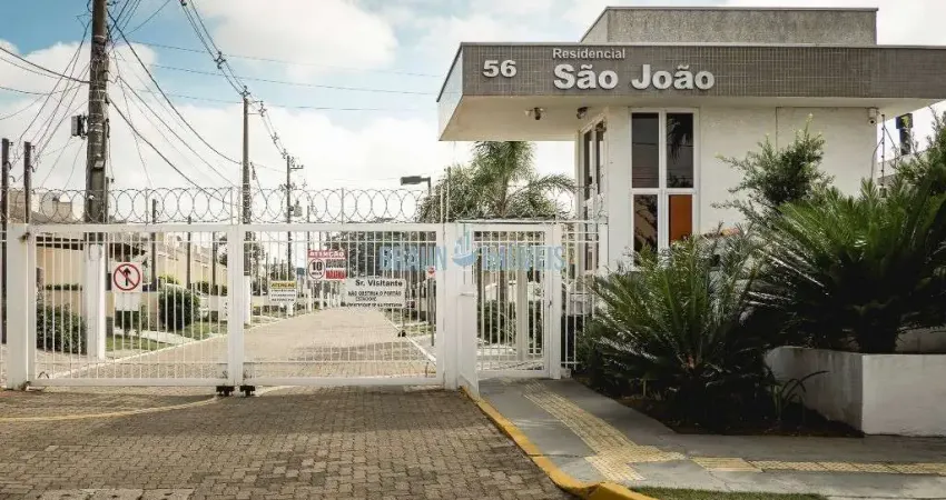 Casa semi mobiliada com 2 dormitórios, sala de estar e jantar integrada, cozinha e 1 banheiro no condomínio são joão em canoas