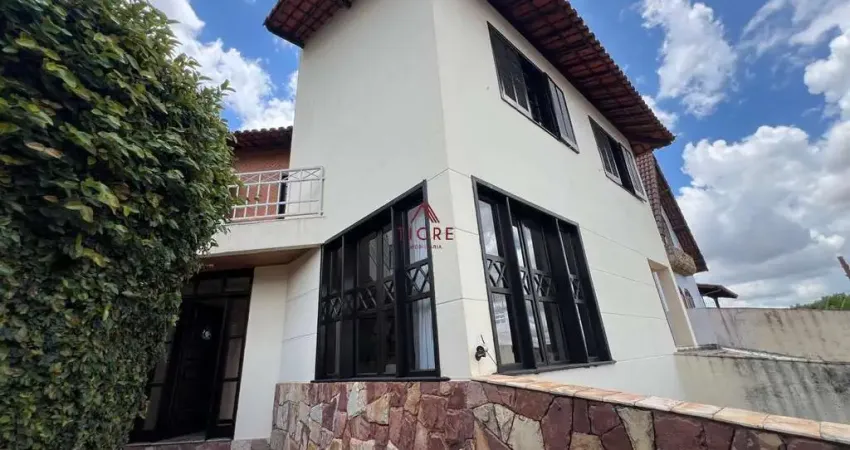 Casa com 4 quartos à venda na Rua Ester Augusta Ribeiro, 450, Camargos, Belo Horizonte