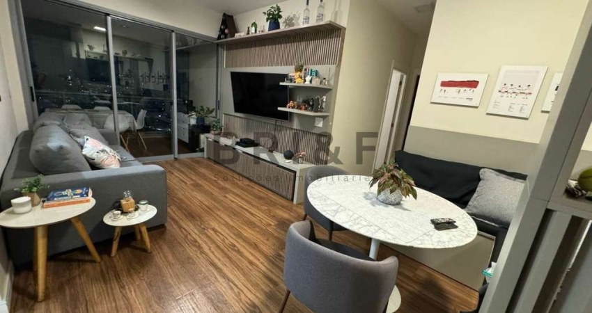 Apartamento mobiliado para alugar - 78m² - 2 dom. (1 suíte) - Chácara Santo Antônio