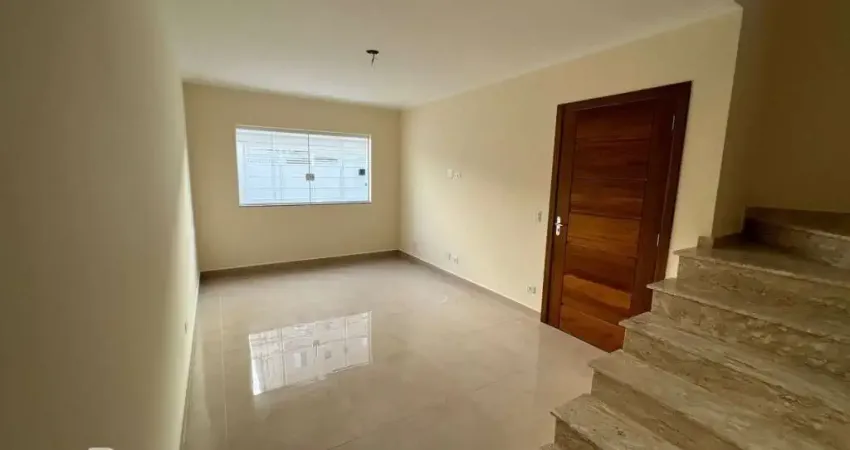 'Luxuoso Sobrado de 3 Dormitórios com Suíte Master e Acabamento Impecável na Vila Galvão, Guarulhos!'