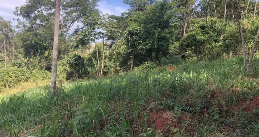 À venda: um lindo terreno plano de 378m² na encantadora cidade de Bom Jesus dos Perdões!