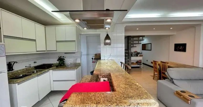 Cobertura Triplex de Luxo na Ponta da Praia, Santos: Viva o Sonho à Beira-Mar!