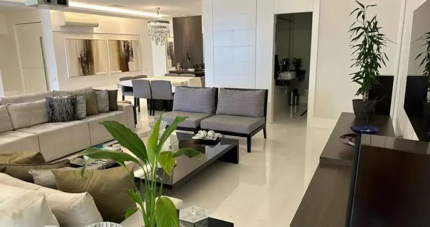 Apartamento de 3 dormitorios e duas vagas Alto Padrão em Higienópolis, São Paulo/SP
