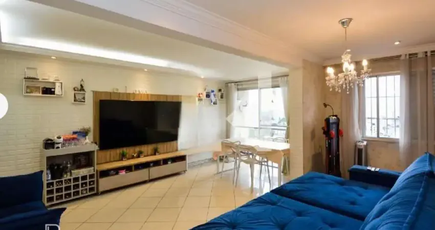 Apartamento com 74m², 2 dormitórios sendo uma suite, sacada e uma vaga.
