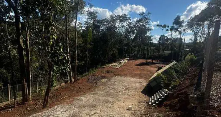 Terreno sensacional com documentação em ordem, rua asfaltada e localizado a 10 minutos do centro de atibaia
