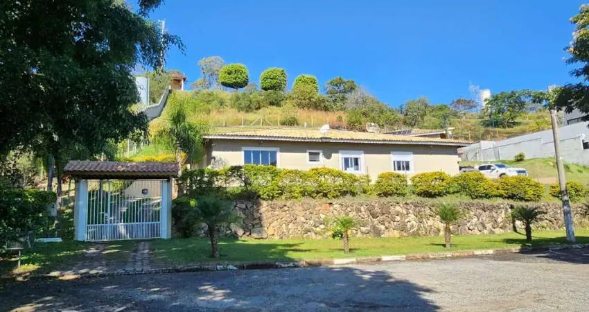 Casa em condominio fechado na cidade de atibaia ' 4 suites, piscina e area gourmet' estuda permuta parcial