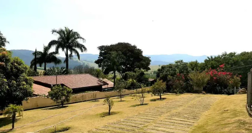 Terreno 100% plano com 2360m² dentro de condominio na cidade de Atibaia. A VENDA!!!