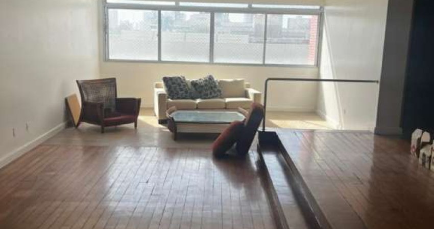 Apartamento à Venda em Salvador-BA: 4 Quartos, 1 Suíte, 2 Salas, 4 Banheiros, 2 Vagas de Garagem, 216m² - Bairro Canela!