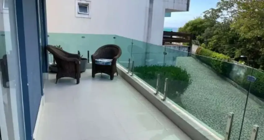 Casa em condomínio à venda em Pituaçu, Salvador-BA - 3 quartos, 3 suítes, 2 salas, 5 banheiros, 3 vagas de garagem, 311,00 m²