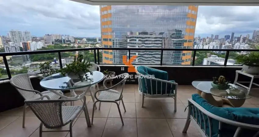 Apartamento Luxuoso de 4 Quartos na Pituba, Salvador-BA: 2 Suítes, 2 Salas, 5 Banheiros, 4 Vagas e 226m² de Área.