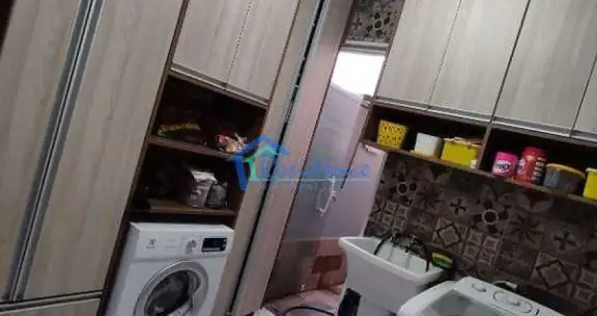 Ótima casa à venda, próxima ao shoping pollo, escolas,  padarias e supermercados.