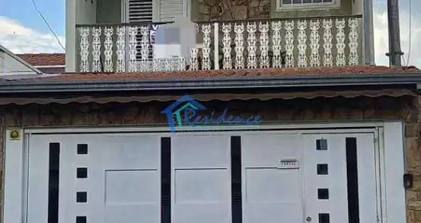 Sobrado à venda, com 03 dormitórios, sendo uma suite, com banheira e closet