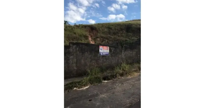Terreno à venda na Rua José Romão Guedes, 2, Granbery, Juiz de Fora