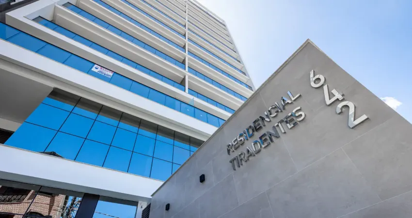 Cobertura exclusiva na rua tiradentes, com 5 quartos e 4 vagas.