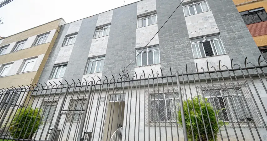 Apartamento com 2 quartos, apenas 1 lance de escada, sem garagem