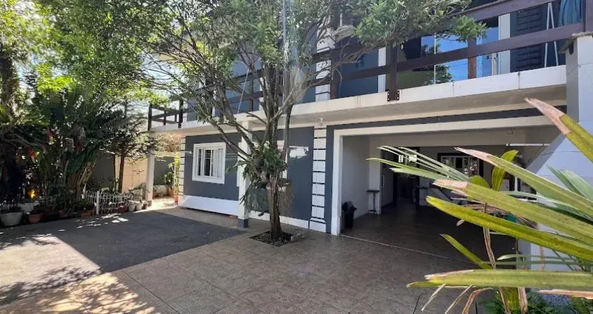 Casa e apart independente ampla , clara e arejada preço de ocasião