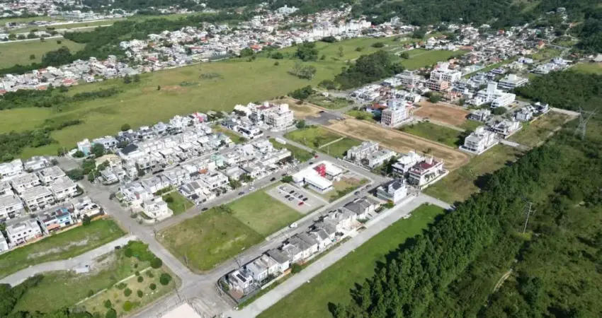 Terreno em loteamento planejado com infraestrutura 5 minutos praia