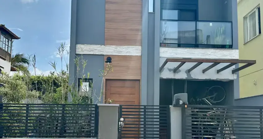 Casa com 3 quartos à venda na Rua Jardim dos Eucaliptos, 987654, Campeche, Florianópolis