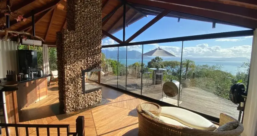 Vista de cinema charme do estilo rústico com o aconchego da vida ao ar livre.