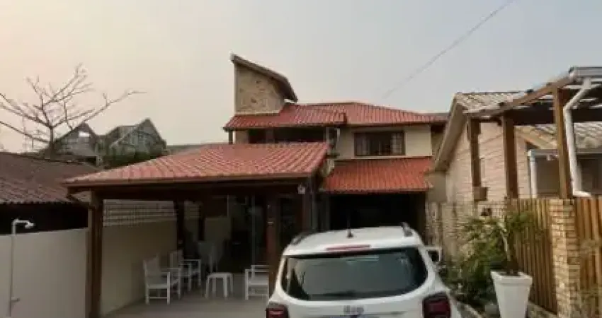 Seu cantinho junto ao mar , acordar e dar uma caminhada na praia.