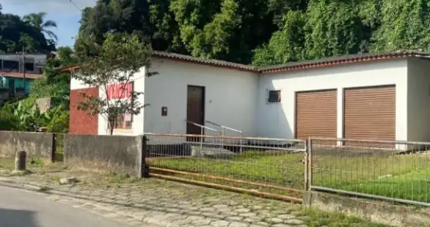 Oport, ideal salas / kitnets terreno com 2682 mt, casa 3 quartos ,2 banheiros garagem fechada