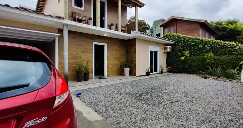 1 Dormitório terreo Casa com 3 dormitórios, sendo 1 suíte, em excelente localização