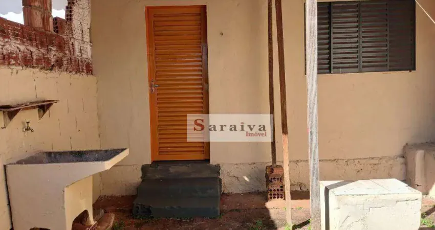 Casa com 1 dormitório para alugar, 60 m² por R$ 600,00/mês - Centro - Itapuí/SP