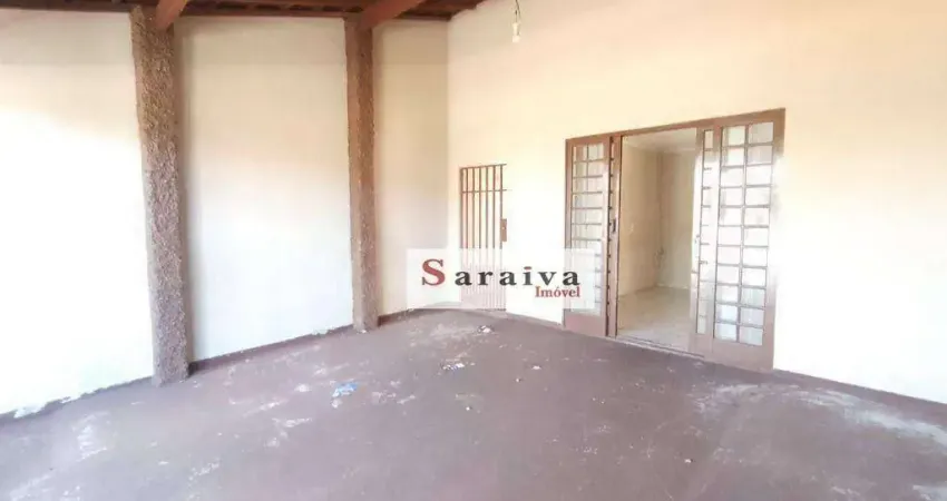 Casa com 3 dormitórios, 180 m² - venda por R$ 195.000,00 ou aluguel por R$ 900,00/mês - Irmãos Franceschi   - Itapuí/SP