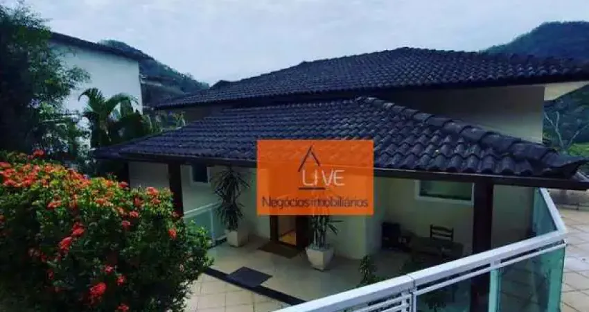Casa com 4 dormitórios à venda, 280 m² por R$ 990.000,00 - Itaipu - Niterói/RJ