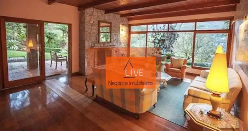 Casa com 4 dormitórios à venda, 220 m² por R$ 2.400.000,00 - Parque do Imbui - Teresópolis/RJ