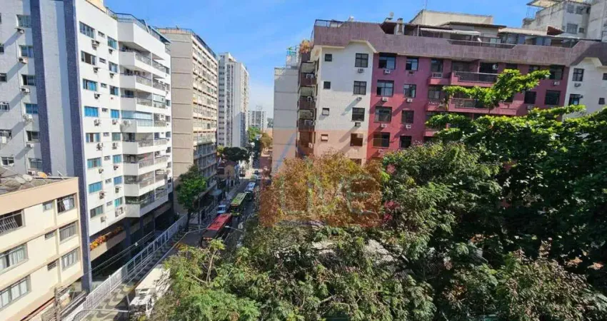 LIVE VENDE: Apartamento a 1 quadra da praia com 3 quartos, 1 suíte, 120 m² por R$ 670.000 - Ingá - Niterói/RJ