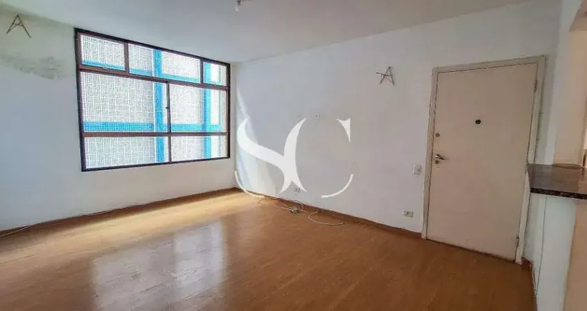 Vende-se apartamento de 02 dormitórios Frente Mar, ideal para reforma.