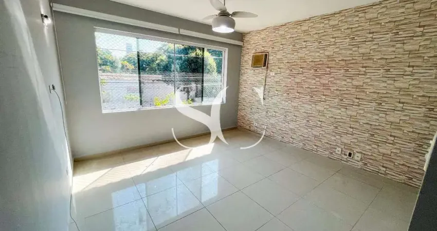 Aluga-se sobrado de 05 dormitórios no bairro de ponta da praia em santos.