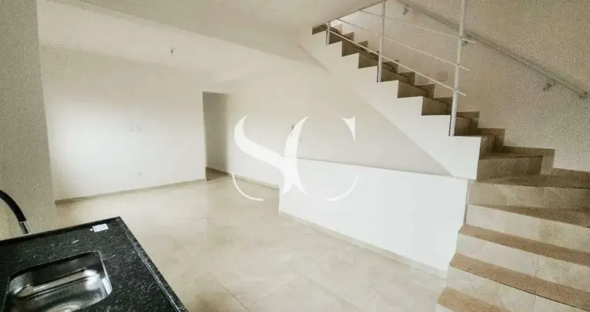 Vende-se casa alta de 02 dormitórios sendo 01 suíte no bairro de vila ligya no guarujá