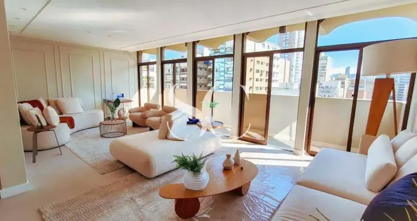 Vende-se apartamento de 04 dormitórios sendo 03 suítes no bairro de Boqueirão em Santos