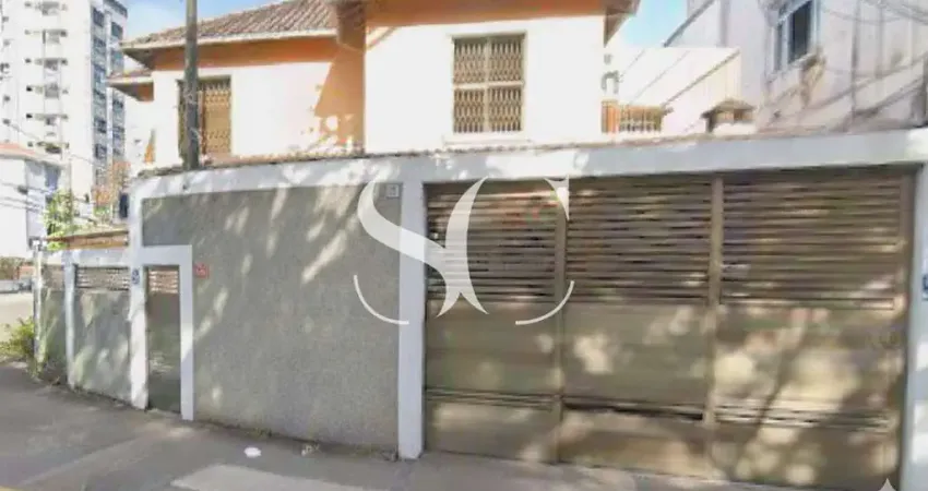 Vende-se sobrado com 03 dormitórios sendo 01 suíte no bairro de macuco em santos.