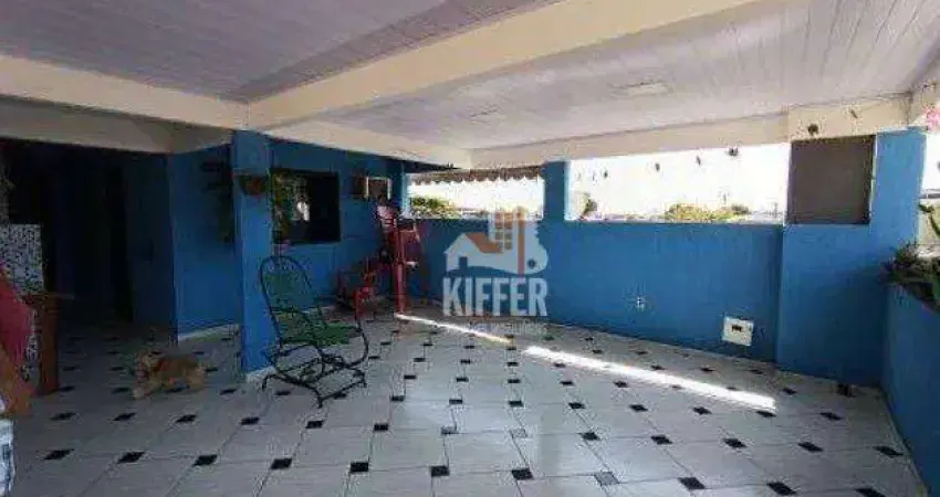 Casa tríplex com 5 quartos e terraço à venda no Jardim Catarina – São Gonçalo/RJ